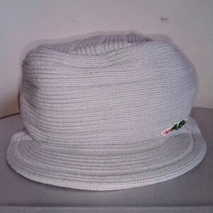 Lacoste Light Grey Ribbed Knit Winter Brimmed Beanie Hat